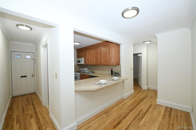 Photo - 590 Bedford Rd Unidad 7