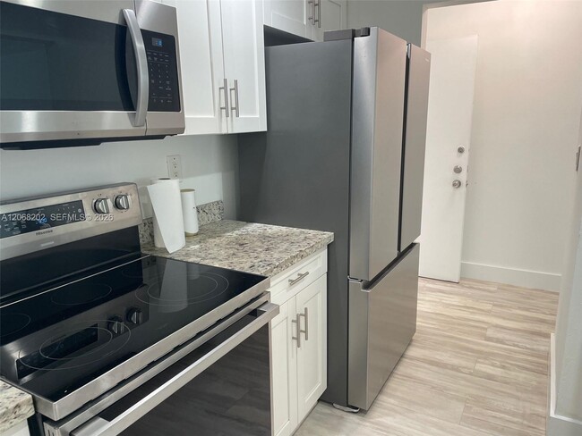 Photo - 460 W Park Dr Unit 207