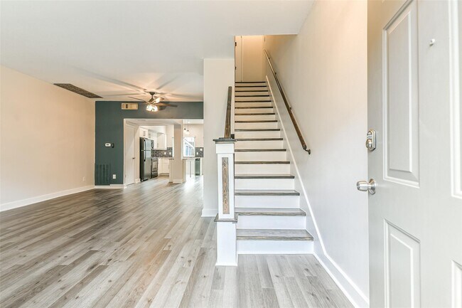 Photo - 14723 Barryknoll Ln Unidad 96