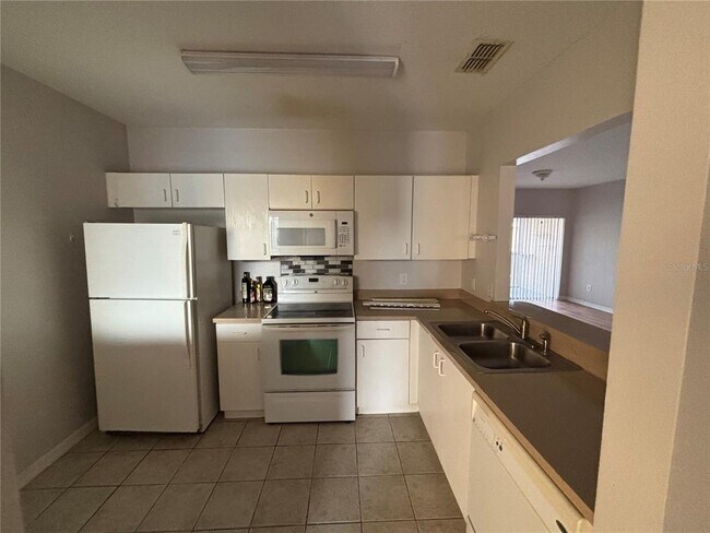 Photo - 533 Villa Del Sol Cir Unit 202