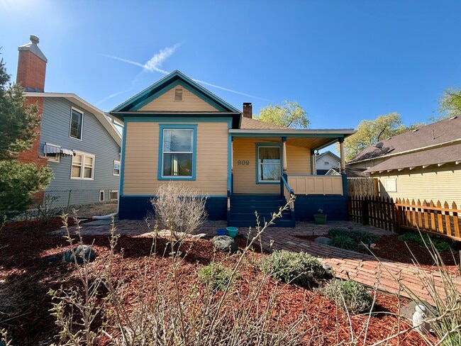 Photo - 909 Ouray Ave