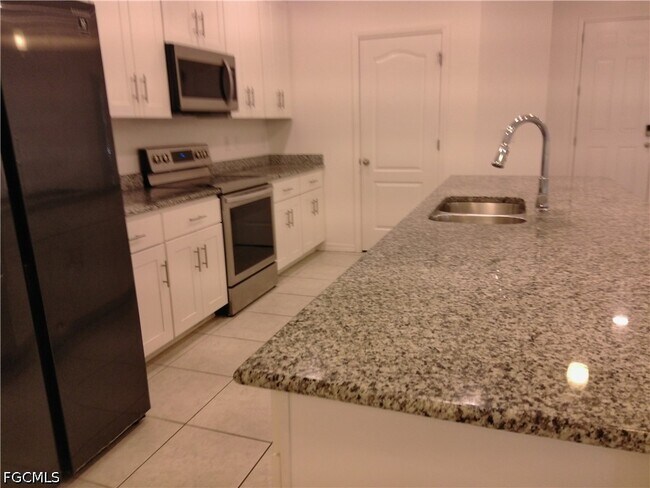 Photo - 177 Castile Ct