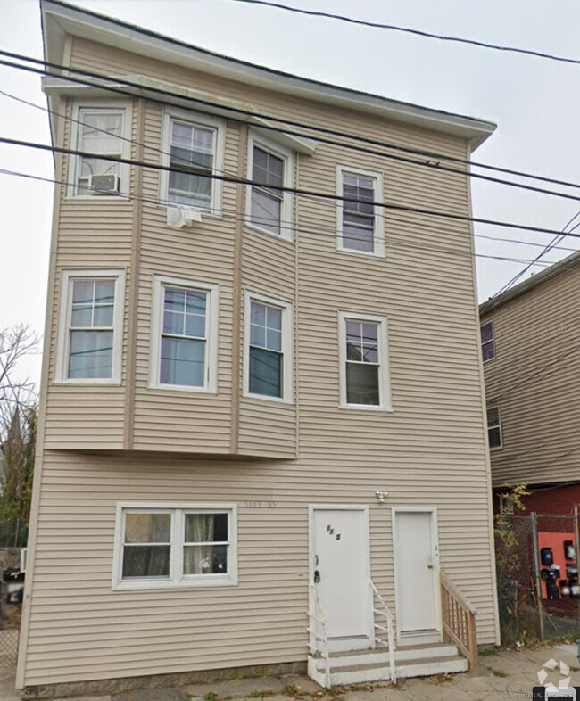 Building Photo - 1183 Pembroke St Unit 1st floor Rental