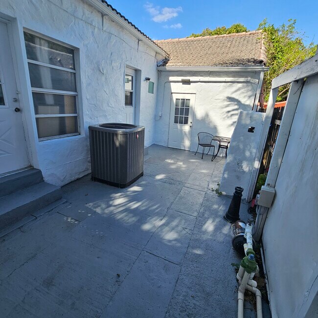 540 Minola Dr Unit 3