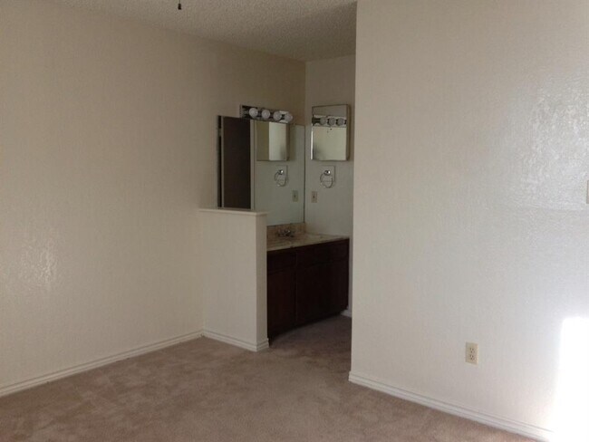 232 Craddock Ave
