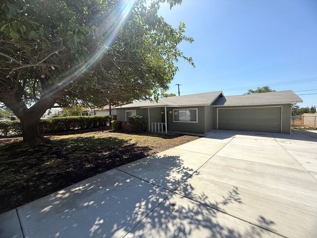 Building Photo - Charming 2 bed 1 bath in Yucaipa, Ca. Rental