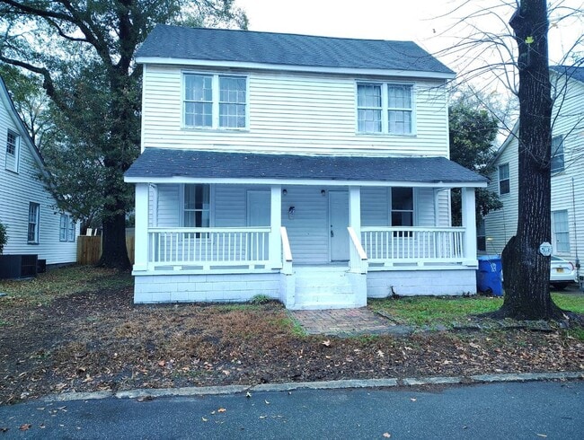 Building Photo - 110 Huger St