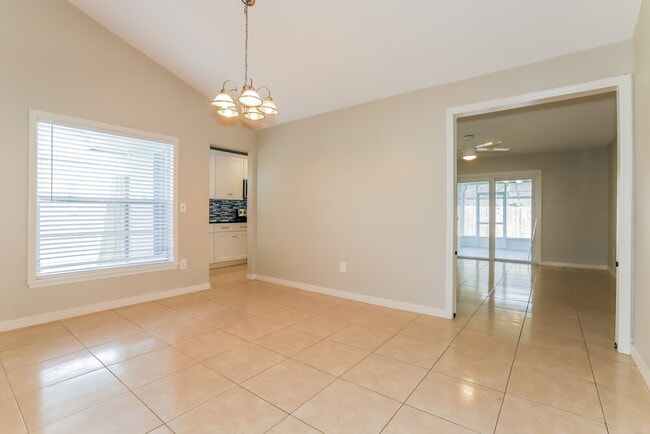Photo - 2006 Green Juniper Ln