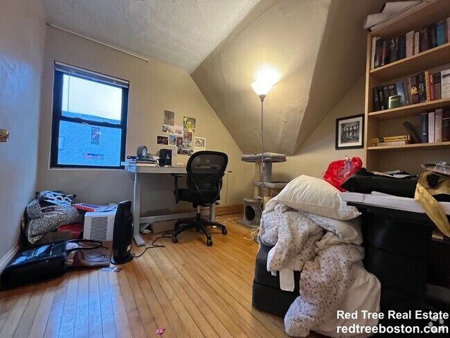 Building Photo - 3 Aldie St Unit 3 Rental