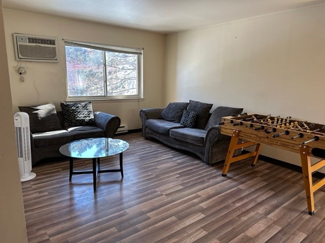 Photo - 1873 N Green Ln N