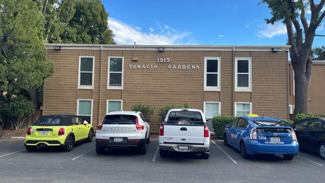 Building Photo - 1919 Ygnacio Valley Rd Unit 24