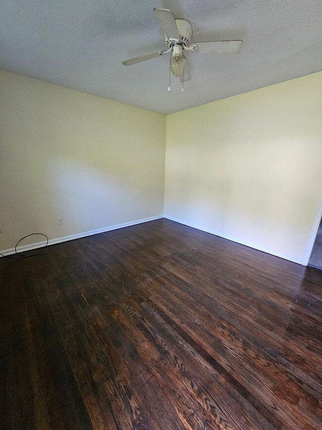 203 Brinkley Pl