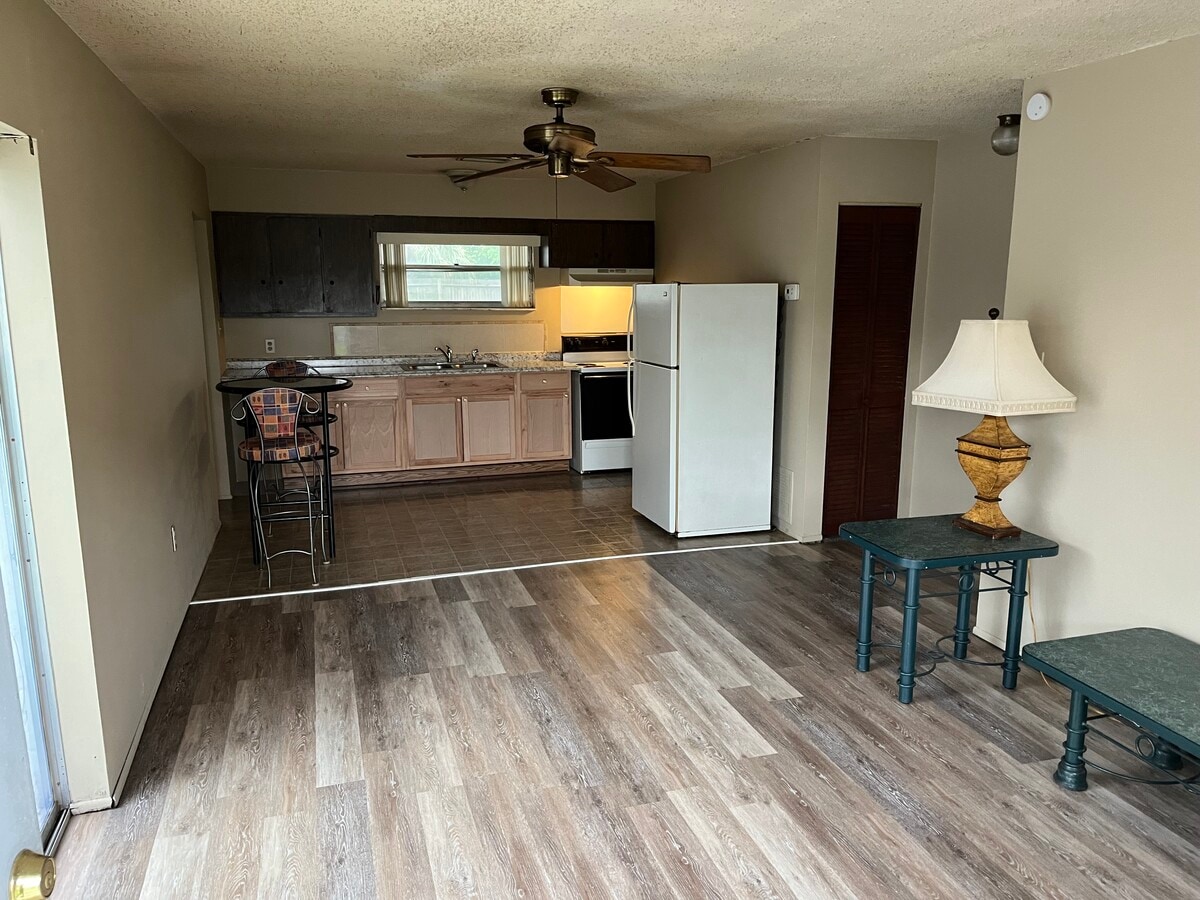 Photo - 783 Formosa Ave Apartamentos Unidad B1