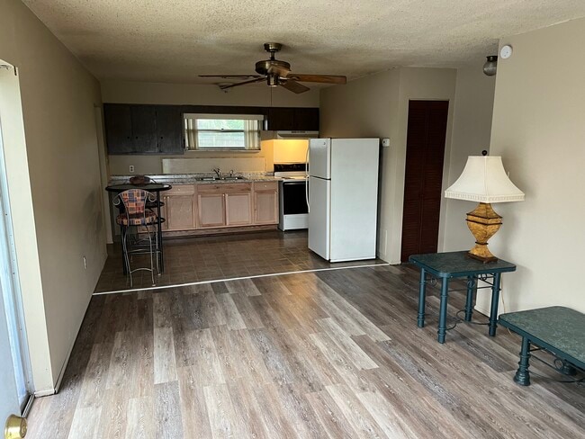 Building Photo - 783 Formosa Ave Unit B1