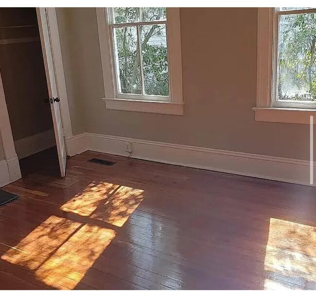 Photo - 131 Calloway Dr