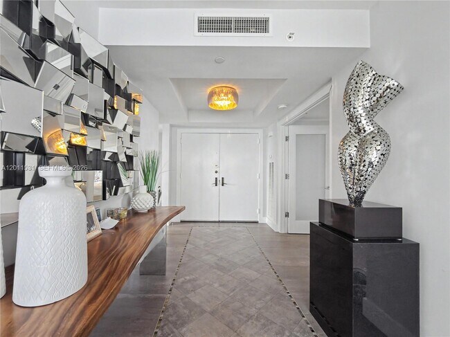 Photo - 17555 Collins Ave Unit 2501