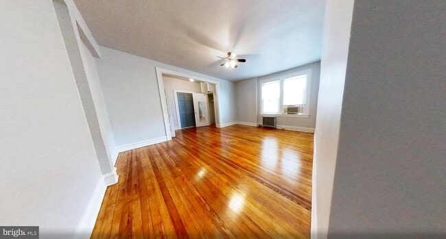 Building Photo - 307 Dolphin St Unit 3G