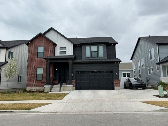 Building Photo - 3793 W 1200 N Unit Upper Residence