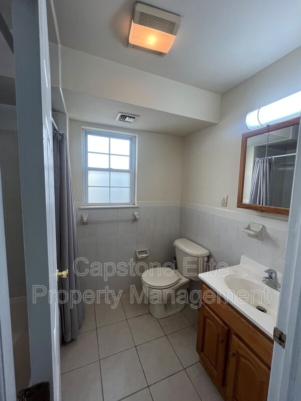 117 Hudson St Unidad Second Floor, 2 - 3 Master Suite