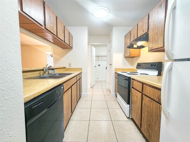 Photo - 2 Redberry Ct