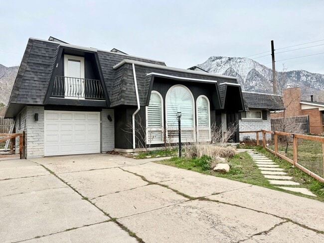 Building Photo - Charming 3-Bedroom Millcreek Home!