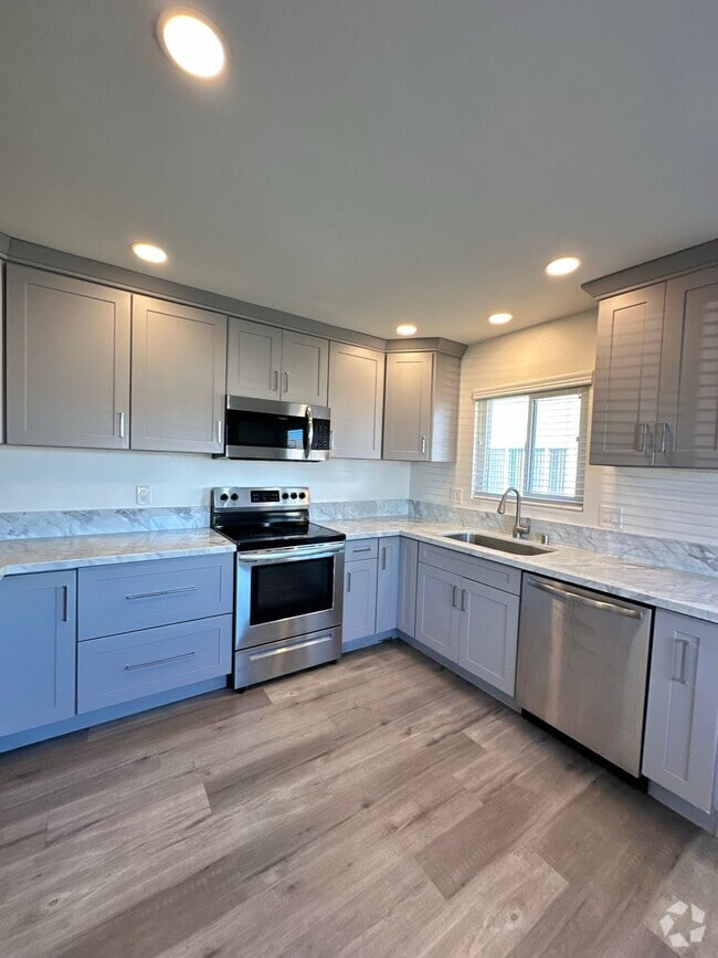 Building Photo - 5852 Santa Barbara Ave Unit D Rental