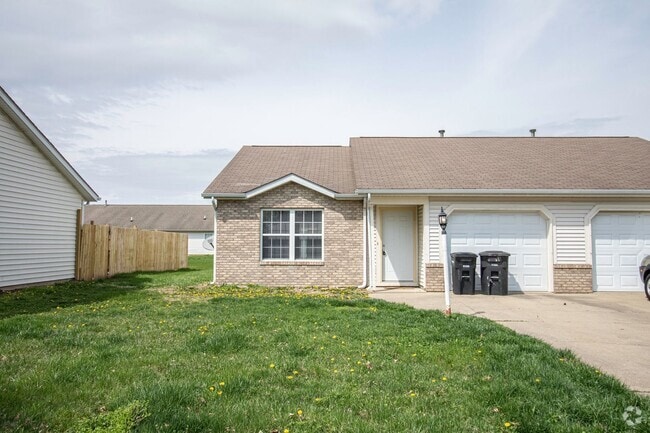 Building Photo - 2204 Bridgewater Cir Unit 2204 Bridgewater Circle Apt B