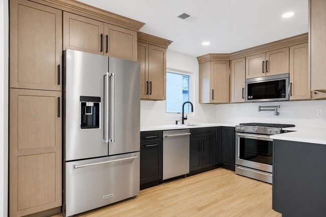 Photo - 7809 Broadway Unit 1