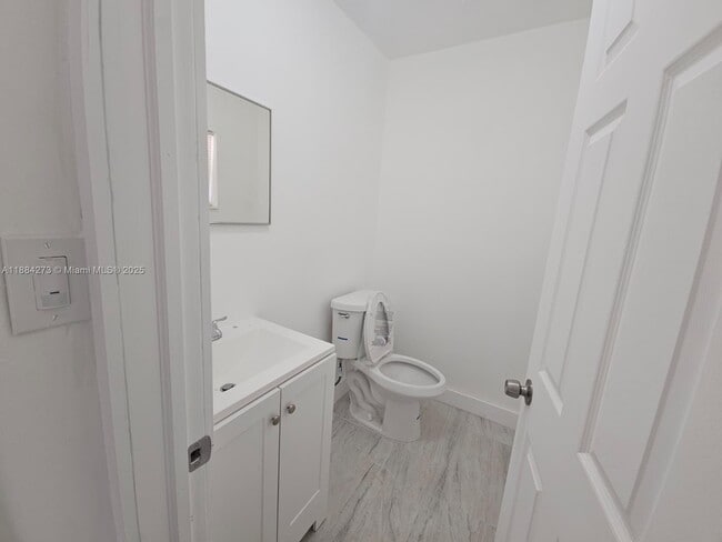 Photo - 11287 SW 169th St Unidad V41032