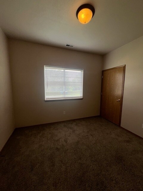 Photo - 2 bed 1 bath near NNU and close to downtow... Casa