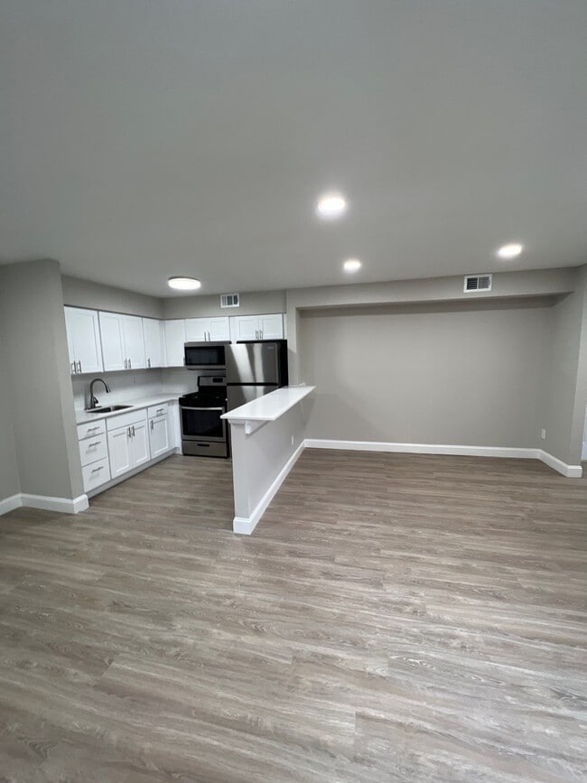 Photo - Cottage Street Apartments