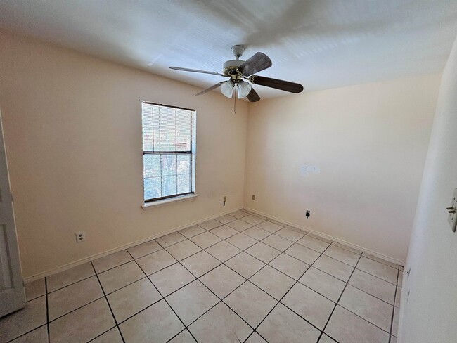 Photo - 3101 Barrios St Unit 3