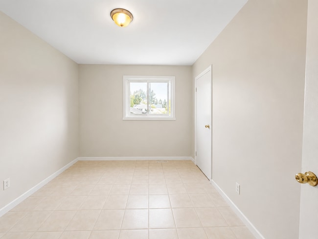 Photo - 1572 N Shore Dr
