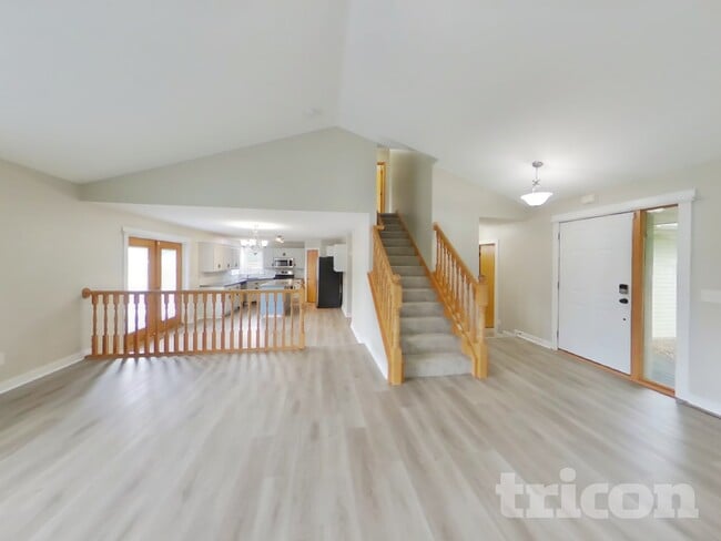 Photo - 10527 61st Pl