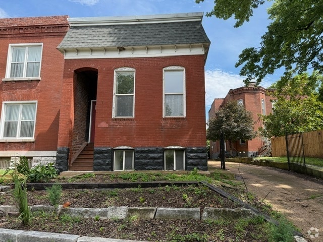 Building Photo - McKinley Heights 2 Bedroom 2 Bath Freshly ... Rental