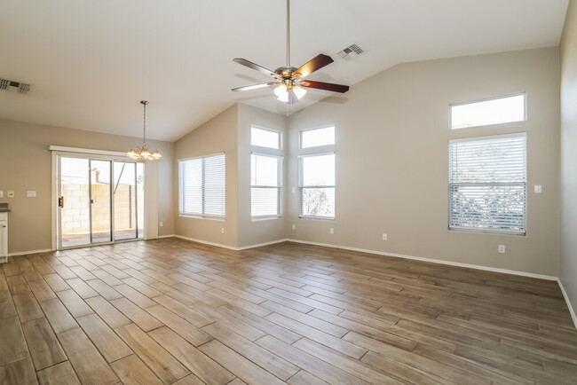 Photo - 3430 N Saffron