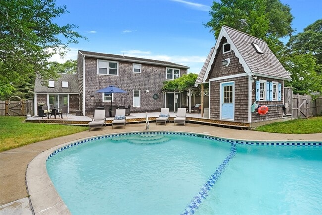 Photo - 155 Skiff Ave