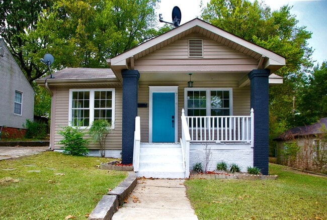 Building Photo - Completely Renovated, Modern Home in Stifft Station. NOW SHOWING