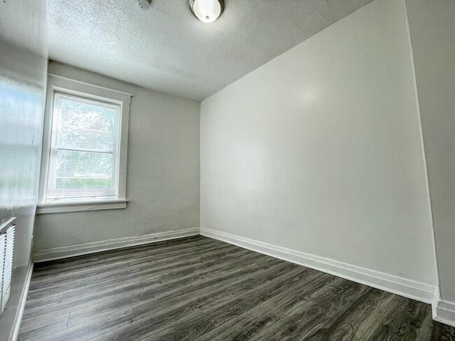 Photo - 2749 Pestalozzi St Unit 2W
