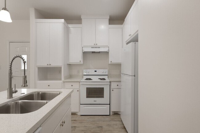 Photo - 2326 Summit Rd Unit A