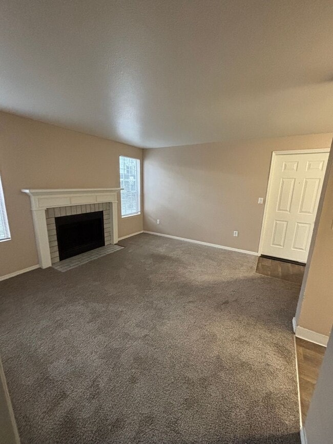 Photo - Overlook Pointe Apartments