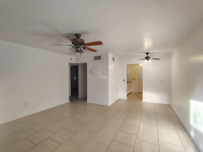 Photo - 3302-3308 E Glenn St Unit 3302