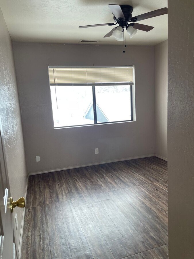 Photo - 112 E Benton Ave