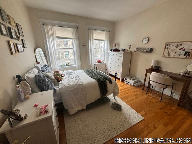 Photo - 191 Winthrop Rd Unit 5