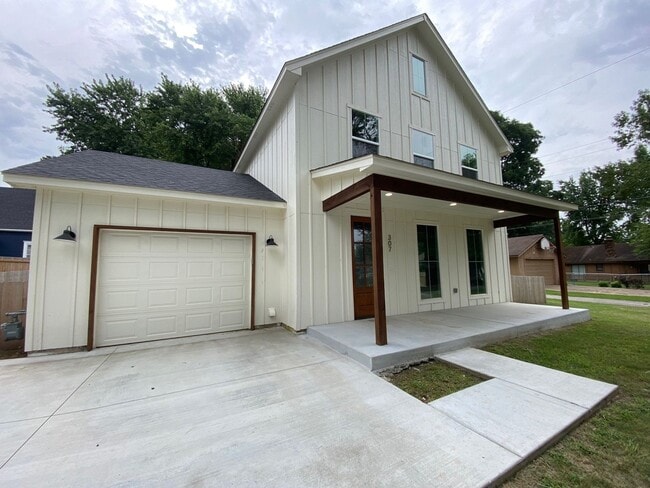 Photo - Beautiful home for rent in Coweta!!