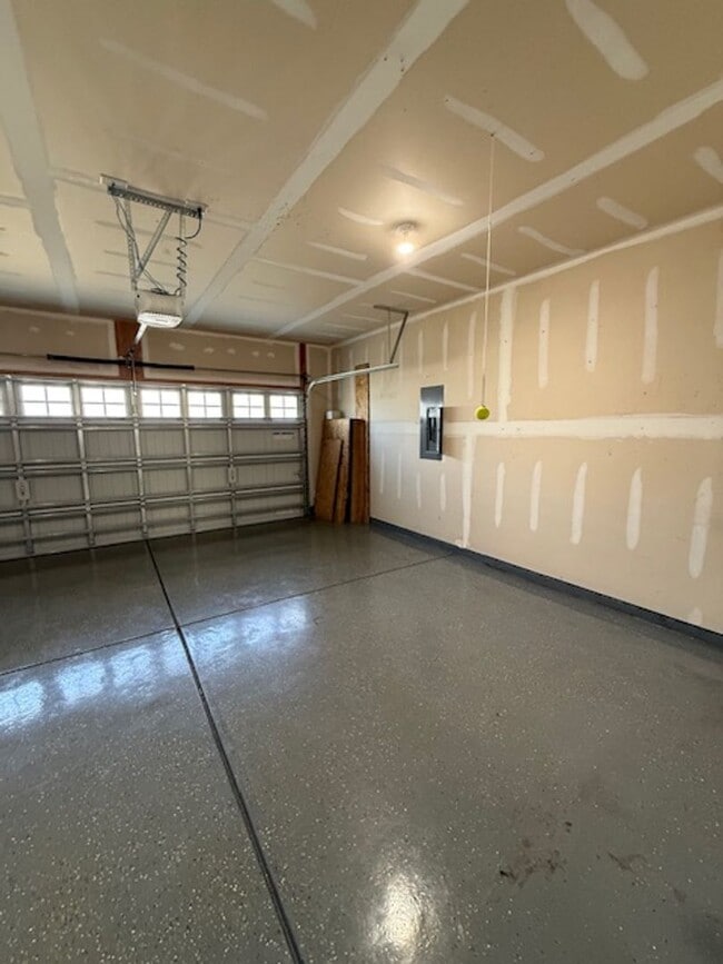 Photo - Beautiful 4BR Home in Shadow Moss – Available Now!