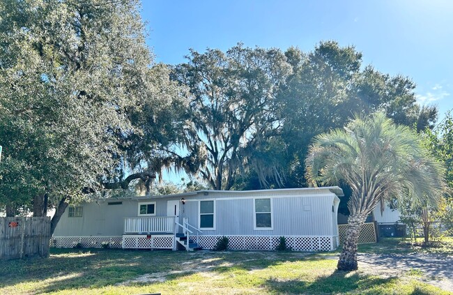 COMPLETELY RENOVATED MOBILE HOME - COMPLETELY RENOVATED MOBILE HOME