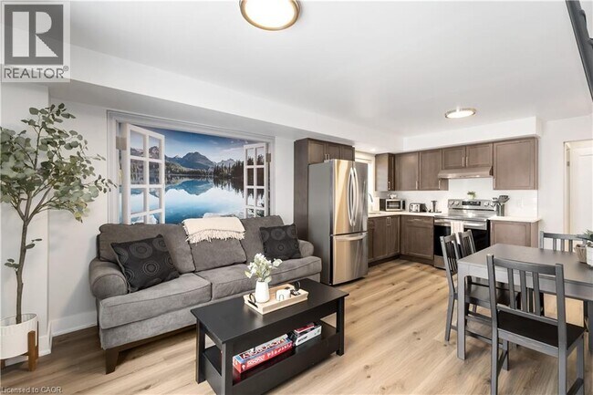 Photo - 4129 Acheson Ave Unité 7