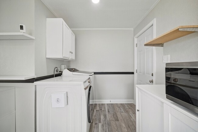 Photo - 3600 Mariner Ave