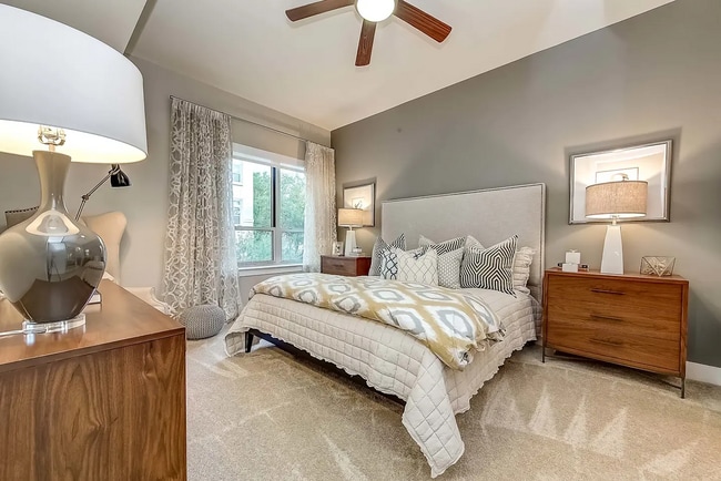 Photo - Designer Interiors. Premier Location. Effo... Unidad CHV